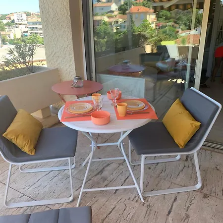 Avec Terrasse Sud Proche Bord De 아파트