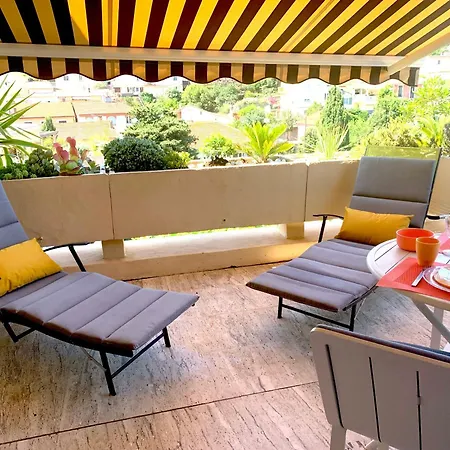 아파트 Avec Terrasse Sud Proche Bord De *